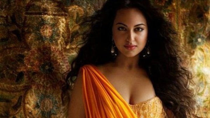 Sonakshi Sinhas Gulabi Dance Moves Top Bollywood Video Songs Eros Now