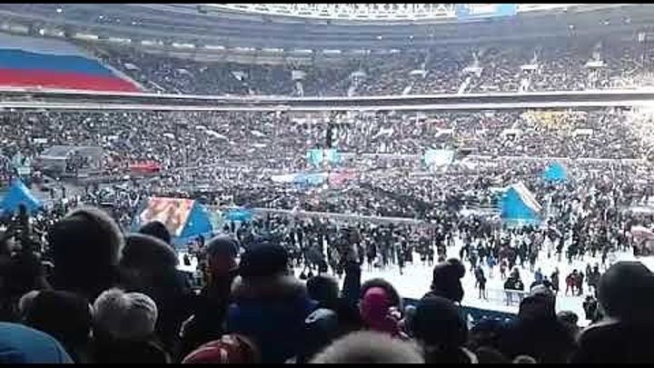 Митинг в поддержку Путина в Лужниках собрал 130 тысяч человек