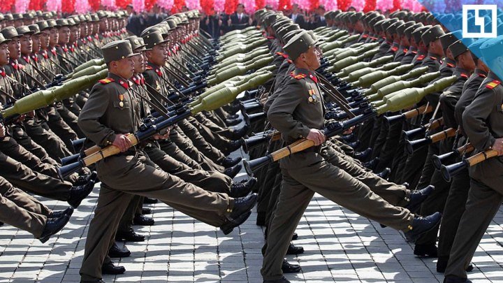 Военный парад в Северной Корее накануне Олимпиады