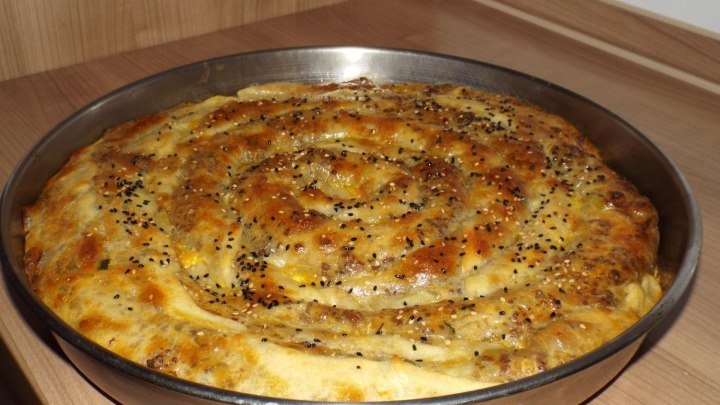 Слоёный пирог с фаршем (Бёрек по турецки)