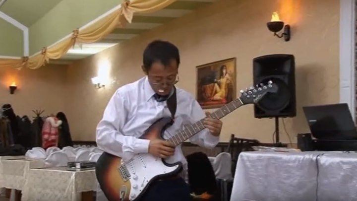 Папа невесты сыграл на гитаре. Это что то невероятное!!! Послушайте!