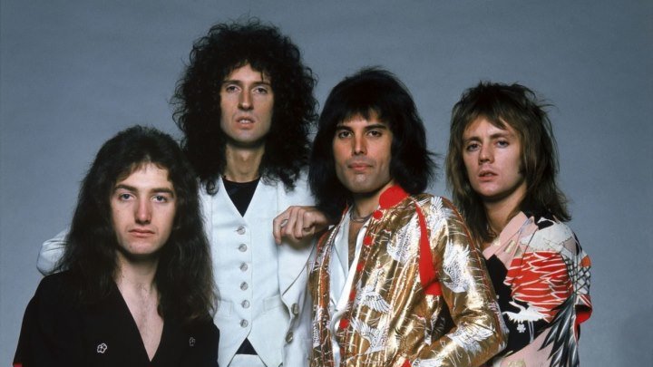 Queen - Somebody To Love (1976)