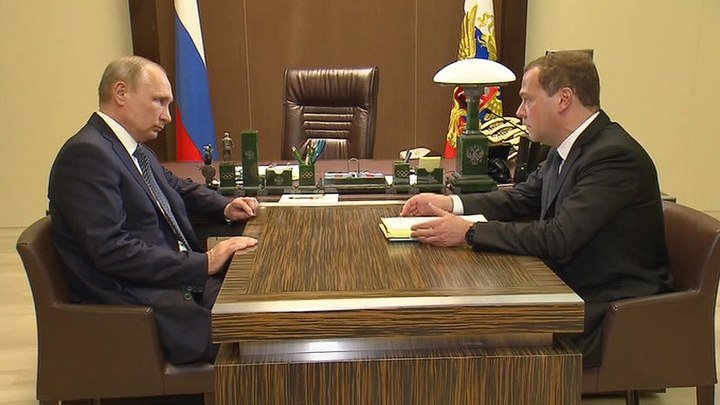 Владимиру Путину представят список кандидатов на посты вице-премьеров и министров
