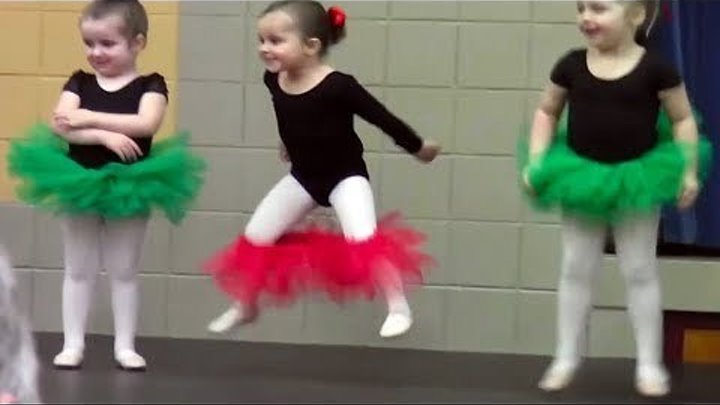 Самые смешные маленькие балерины))