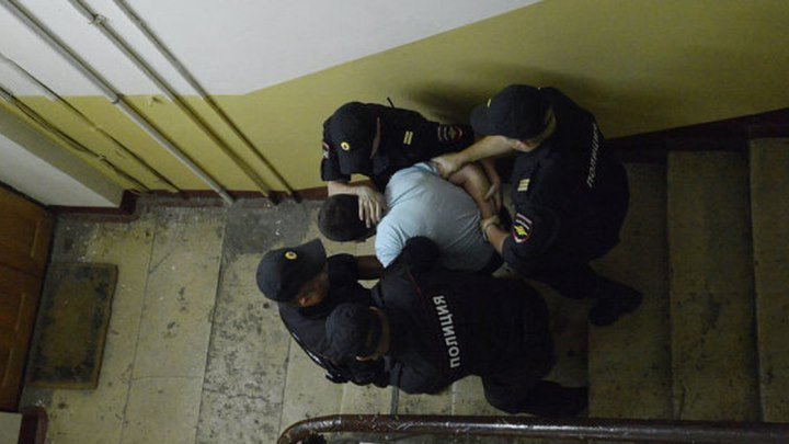 Задержание черножопых кавказцев -- рыдают как проститутки...)))))