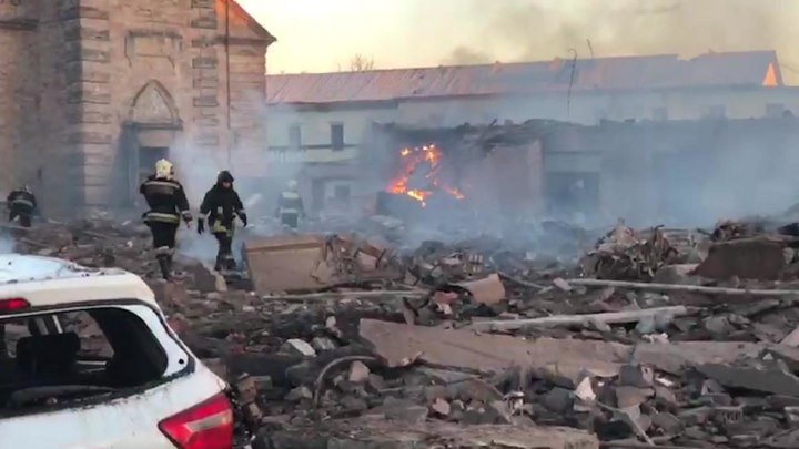 Два человека погибли во взрыве на заводе в Ленобласти | 19 октября | Вечер | СОБЫТИЯ ДНЯ | ФАН-ТВ