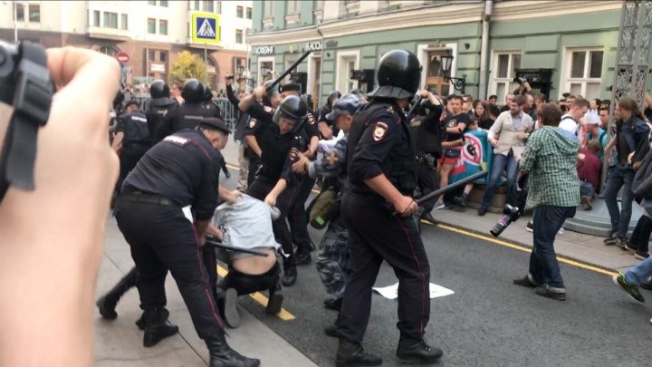 Коротко: Задержания в Москве на митинге против пенсионной реформы