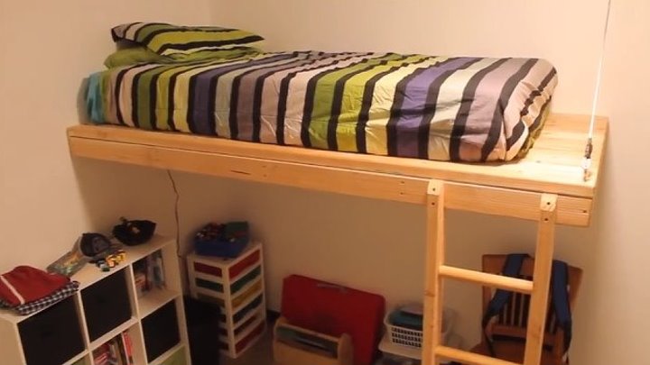 Кровать в стиле loft от Jeremy Edwards