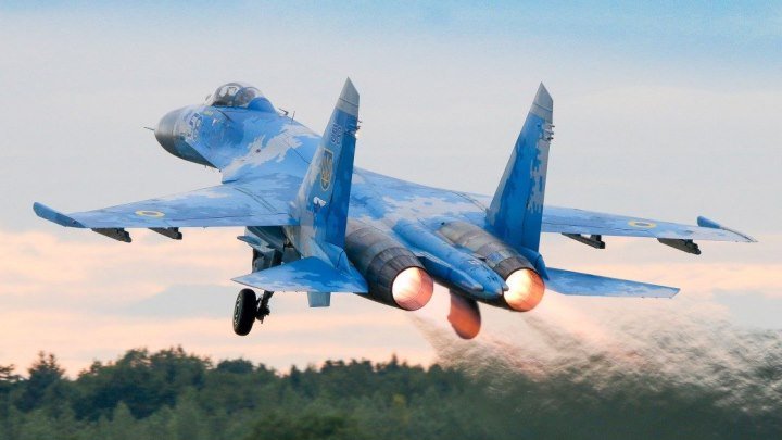 Американский летчик-испытатель о российском истребителе Су-27 - YouTube