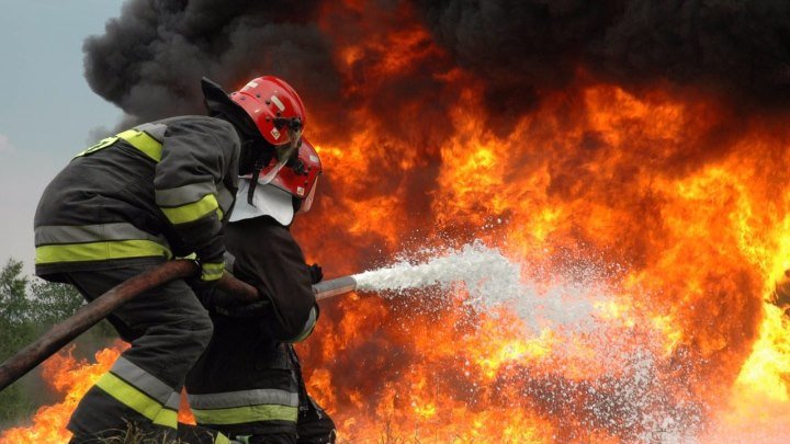 В Курске юбилей отмечает ветеран пожарной службы