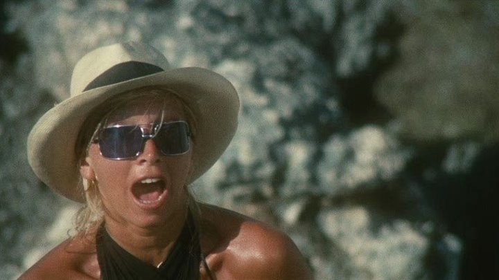 Отнесенные необыкновенной судьбой в лазурное море в августе (1974) драма, комедия, приключения