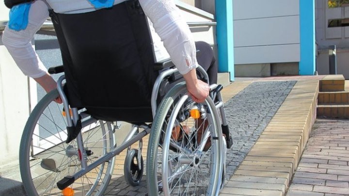 В Курске говорили о "доступной среде" для инвалидов