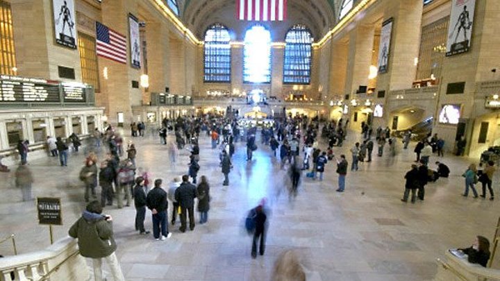 Флэшмоб "Замирание на станции" - 207 человек одновременно замерли на главной станции Нью-Йорка