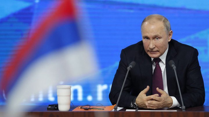 Большая по итогам года пресс-конференция президента Путина длилась почти четыре часа и транслировалась в прямом эфире.