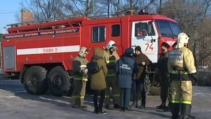 Пожар в школе Владивостока