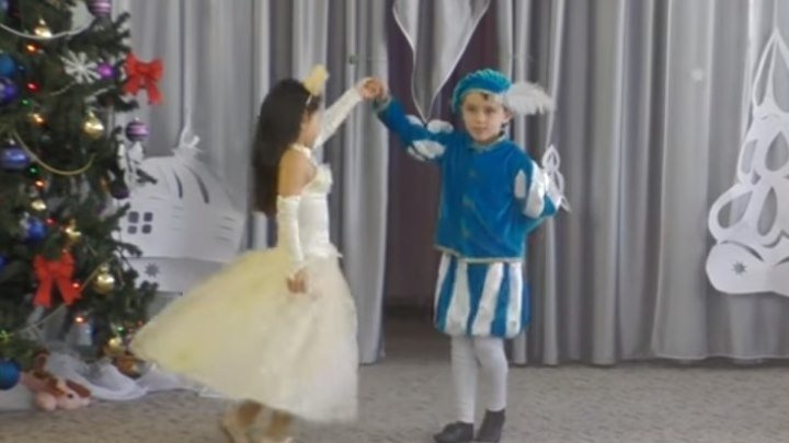 Танец принца и принцессы в детском саду..) Умнички!