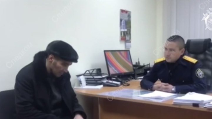 «Мне туда не надо было»: видео допроса пассажира рейса Сургут — Москва, пытавшегося направить самолёт в Афганистан