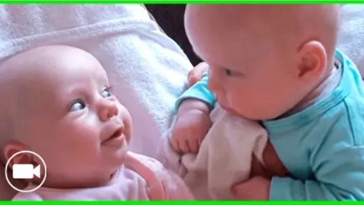 Этот уморительный разговор двух младенцев покорил Интернет!