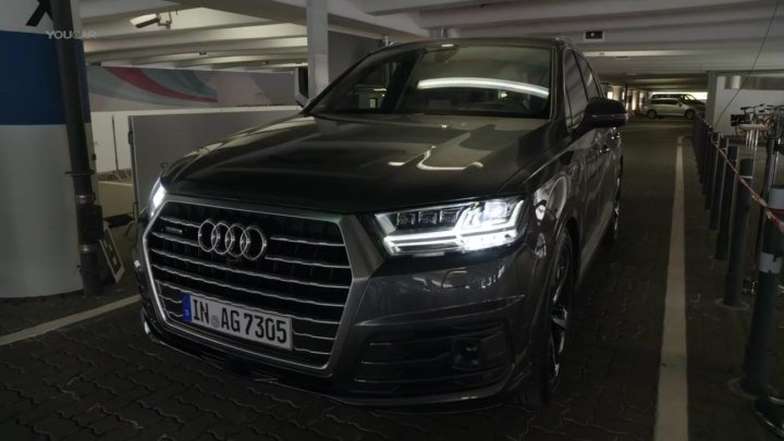 Audi Q7 (2018) Автоматическая парковка