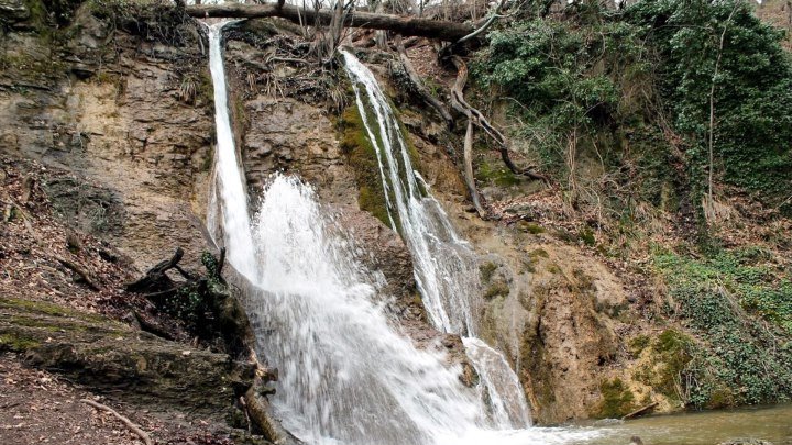 Водопад Гейзер на реке с тремя названиями