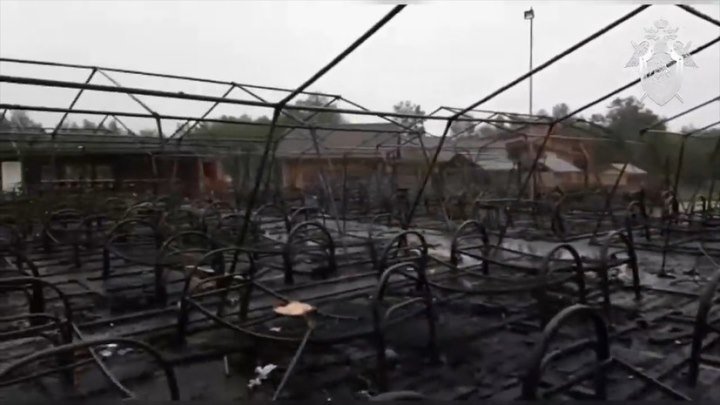Осмотр сгоревшего детского лагеря в Хабаровском крае