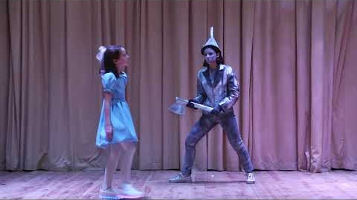 English Room театральная студия "Кеды" - постановка "Волшебник страны Оз" English Room театральная студия "Кеды" - постановка "Волшебник страны Оз"