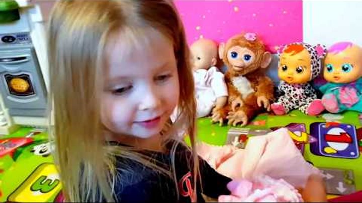 Живая Кукла Кормим кукол Игры в куклы Видео для детей Эльвира и братик Райан Беби бон