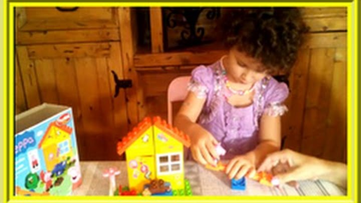 Собираем конструктор "Садовый домик свинки Пеппы" - PlayBIG bloxx Peppa Pig - Garden House. Собираем конструктор "Садовый домик свинки Пеппы" - PlayBIG bloxx Peppa Pig - Garden House.