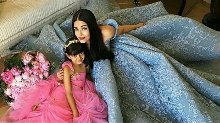 Aishwarya Rai Bachchan And Daughter Aaradhya's Sweet Moments At The Cannes 2017 Red Carpet