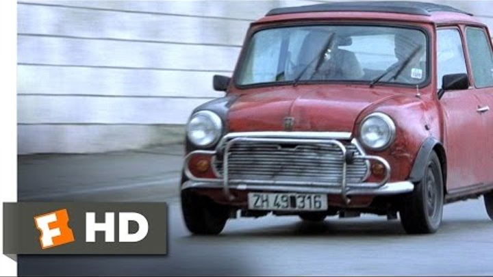 The Bourne Identity (8/10) Movie CLIP - The Paris Chase (2002) HD