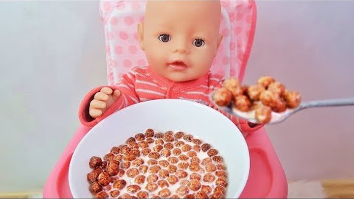 Куклы Пупсики Беби Бон на канале Зырики ТВ. Рома кушает шоколадные шарики и сюрприз на завтрак.