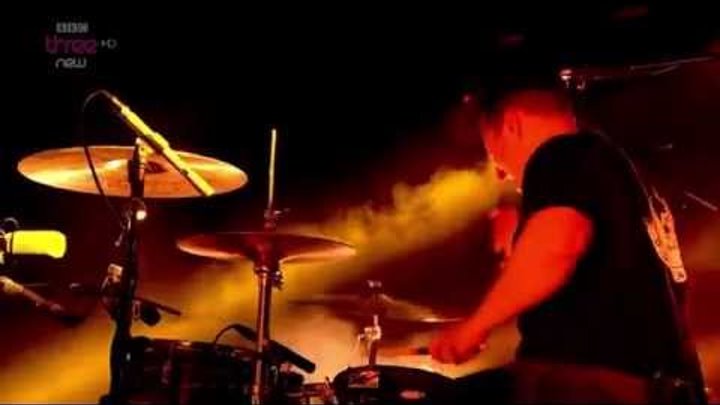 Arctic Monkeys - Old Yellow Bricks Live Reading & Leeds Festival 2014 HD Arctic Monkeys - Old Yellow Bricks Live Reading & Leeds Festival 2014 HD