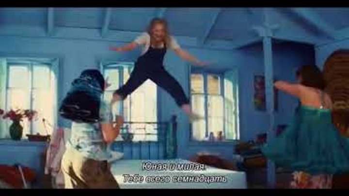 Dancing Queen - Mamma Mia! - с русскими субтитрами