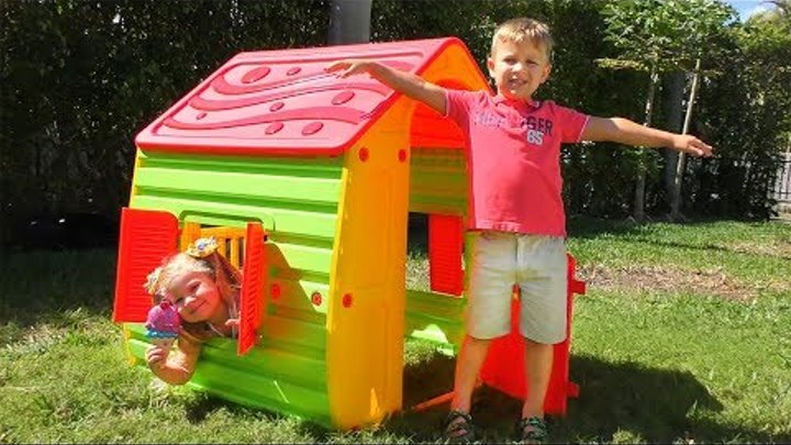 Roma and Diana Pretend Play with PlayHouse for kids, videos for children