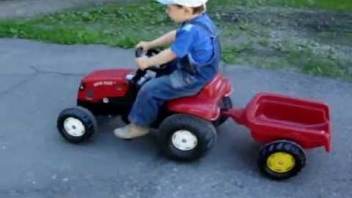 детский педальный трактор с прицепом