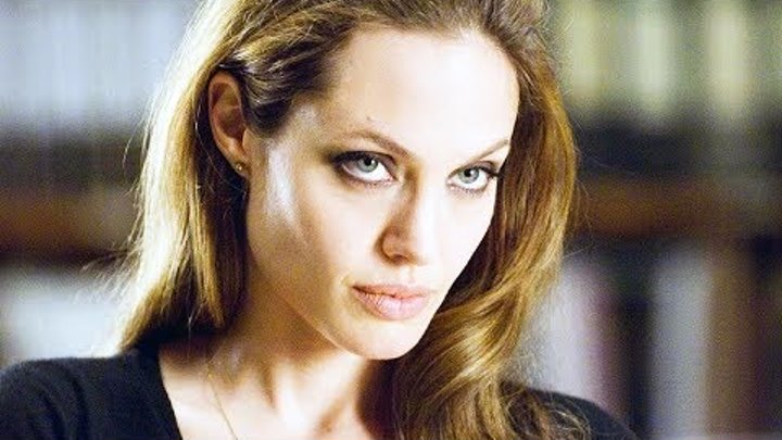Анджелина Джоли подавленна после новости о воссоединении Брэда Питта и Дженнифер Энистон