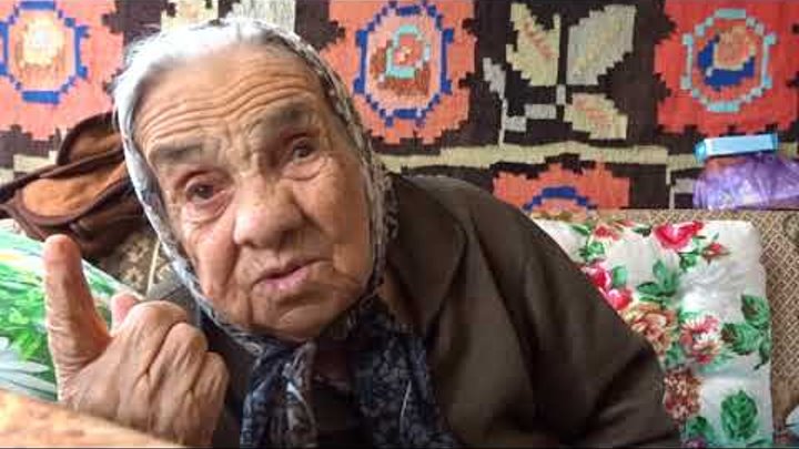 Чалтырь . Моя Бабушка . 96 лет . С пенсиями сейчас трудно .