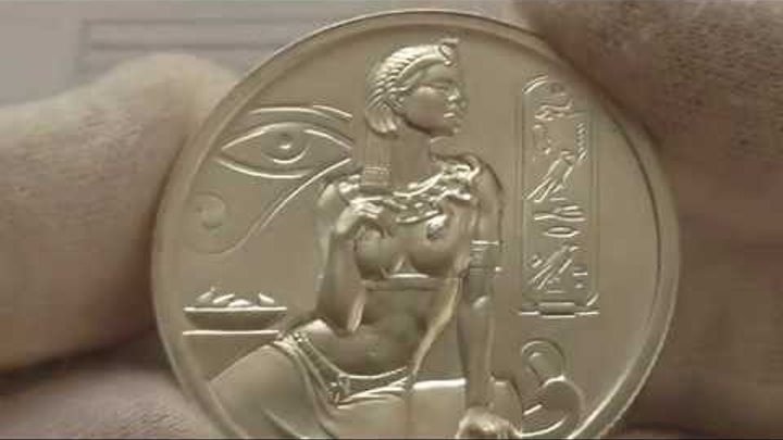 Серебряный раунд из серии"боги Египта", Клеопатра, вес 2 унции(62,2гр.),проба 999.