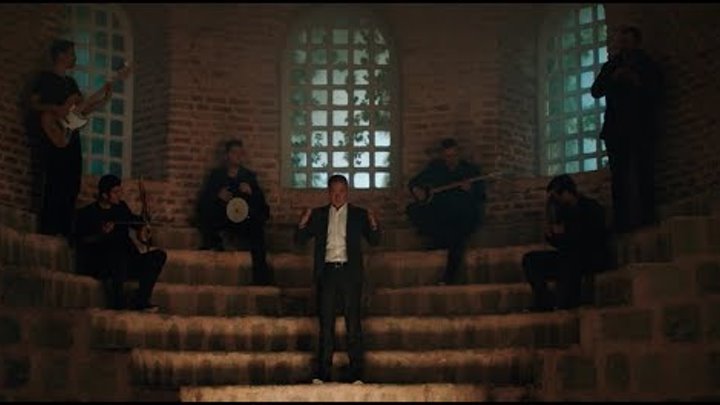 Sümer Ezgü - Ayrılık Ateşten Bir Ok (Official Video)