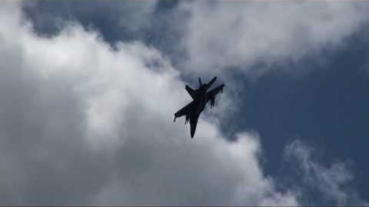 FA 18 Super Hornet F18 Démo Full HD Paris Air Show 2009 Le Bourget ( Acrobatics )2 LFTA FA 18 Super Hornet F18 Démo Full HD Paris Air Show 2009 Le Bourget ( Acrobatics )2 LFTA