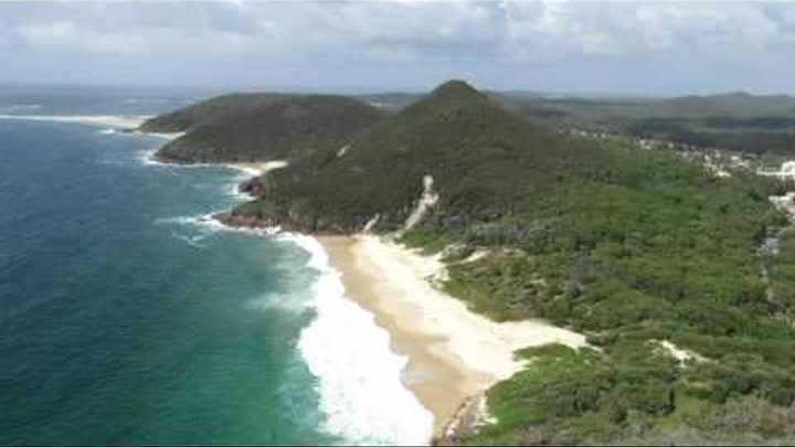 View to the harbor from the Tomaree Head mountain.(Western Central Part)