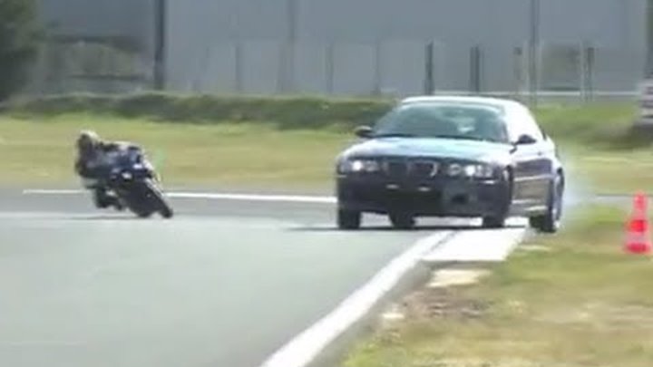 BMW M3 E46 vs Yamaha R1 drift session on track (Motorsport) BMW M3 E46 vs Yamaha R1 drift session on track (Motorsport)