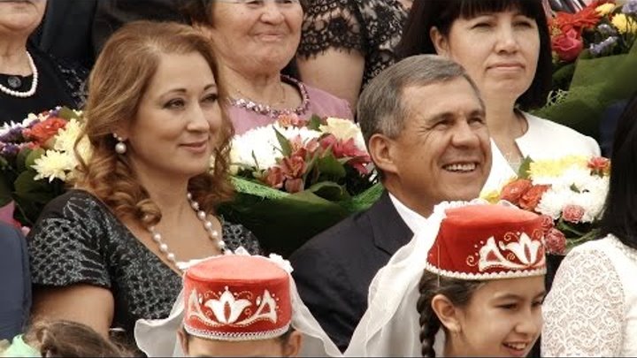 Рустам Минниханов с супругой чествуют лучшие семьи Татарстана