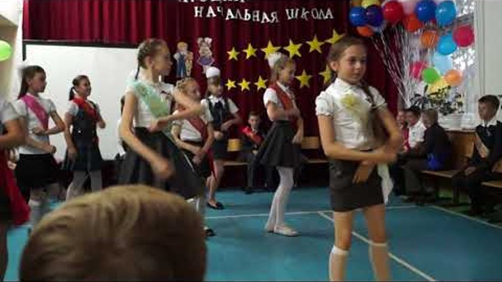 Выпускной 4 "А" класса школы №29 п. Мостовского, 2018. Девочки танцуют) Выпускной 4 "А" класса школы №29 п. Мостовского, 2018. Девочки танцуют)