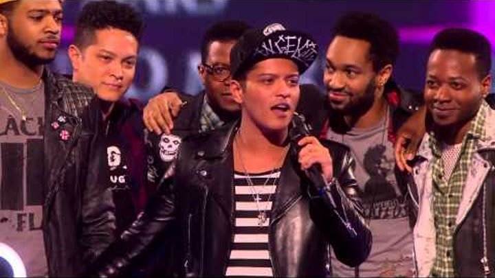 Bruno Mars wins International Male Solo Artist | BRITs Acceptance Speeches