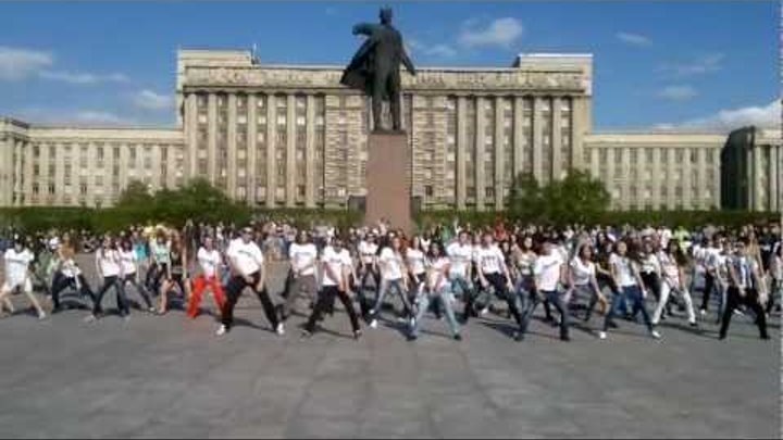 Flashmob (MUSEMOB) Muse - Тime Is Running Out HD 20/05/2012