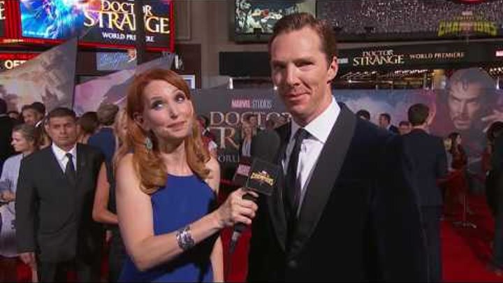 Benedict Cumberbatch on Donning the Red Cloak at Marvel's Doctor Strange Red Carpet Premiere Benedict Cumberbatch on Donning the Red Cloak at Marvel's Doctor Strange Red Carpet Premiere