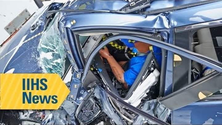 Small overlap crash test stymies most midsize SUVs - IIHS News Small overlap crash test stymies most midsize SUVs - IIHS News