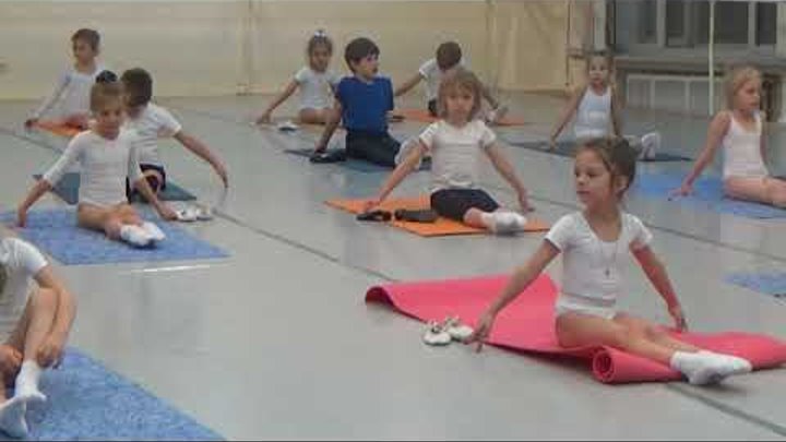 8 Часть.Урок балета для детей. Развитие данных у детей. Первые шаги в хореографии. Растяжка