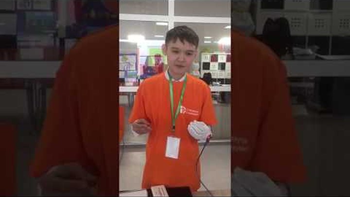 «Говорящую» перчатку для немых изобрел казахстанский школьник